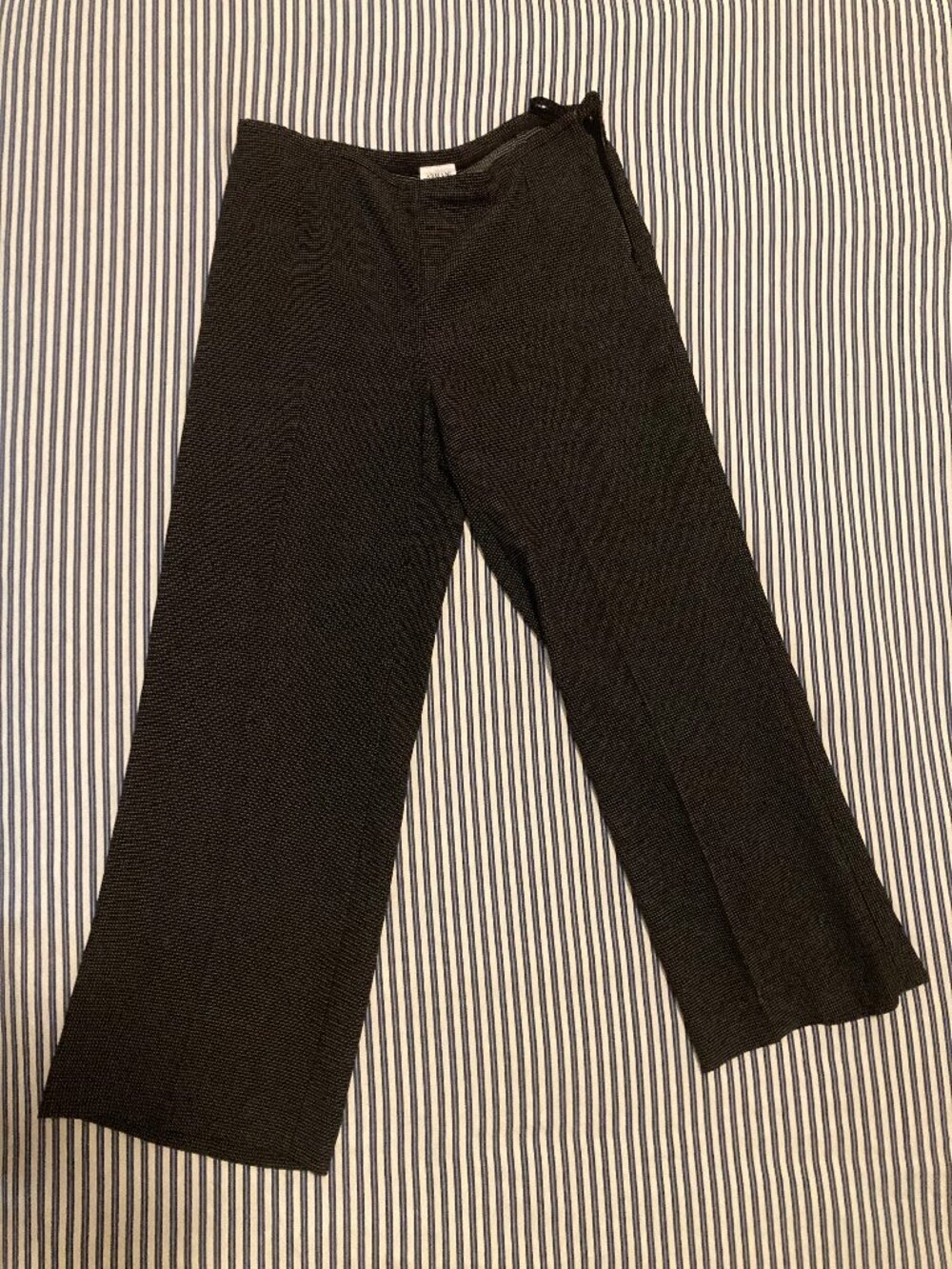 Vintage Armani cropped_black w tiny white dots dress pants sz 2-4